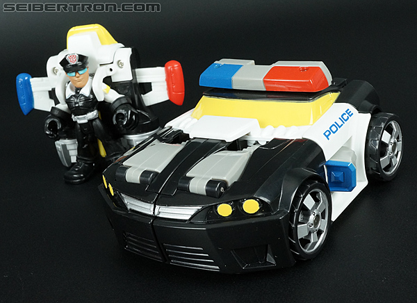 Transformers Rescue Bots Chase the Police-Bot (Image #33 of 97)