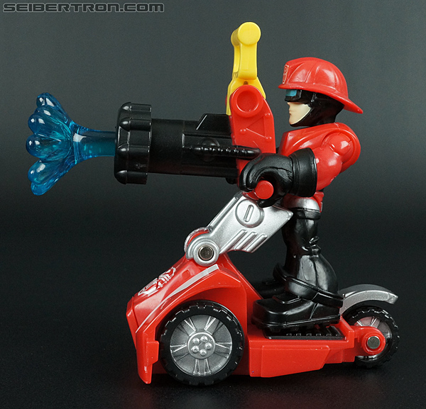 Transformers Rescue Bots Cody Burns &amp; Rescue Hose (Image #26 of 77)