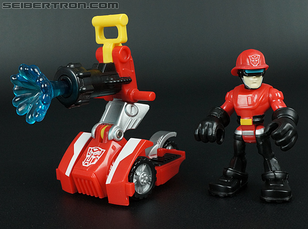 Transformers Rescue Bots Cody Burns &amp; Rescue Hose (Image #53 of 77)