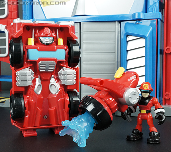 Transformers Rescue Bots Heatwave the Fire-Bot (Fire Station Prime) (Image #48 of 64)