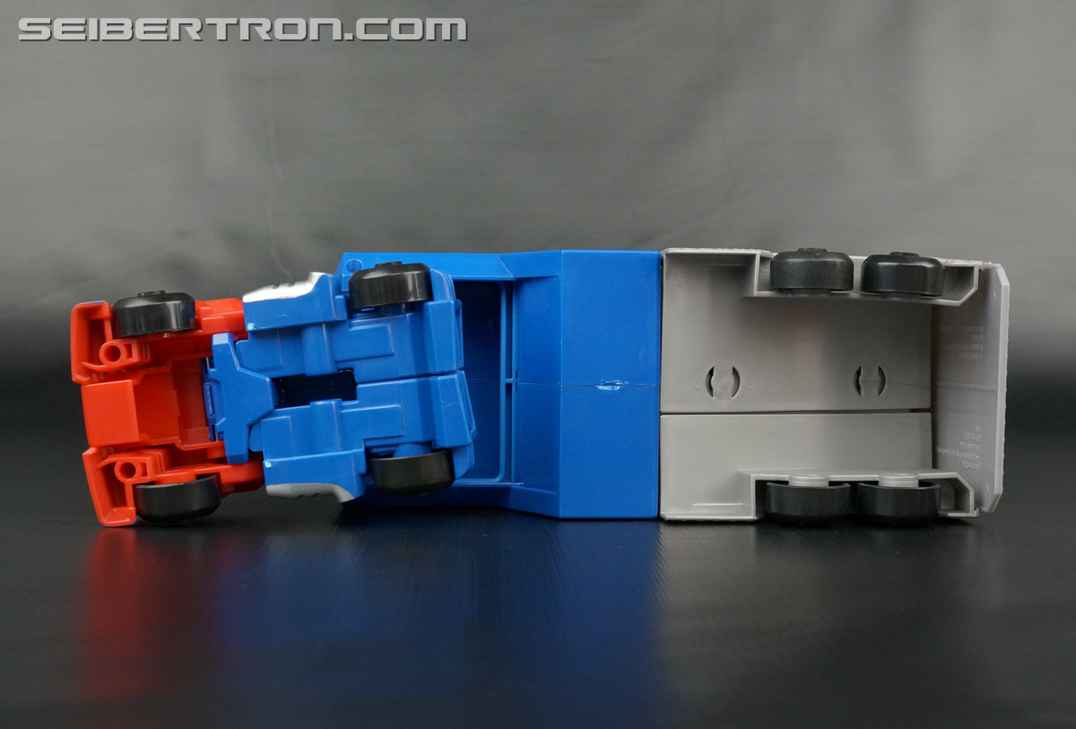 Transformers Rescue Bots Optimus Prime Racing Trailer (Image #31 of 110)