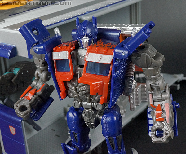 Transformers Movie Trilogy Series Optimus Prime with Trailer (Image #157 of 201)