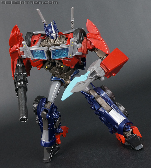 Transformers Prime – First Edition Optimus Prime