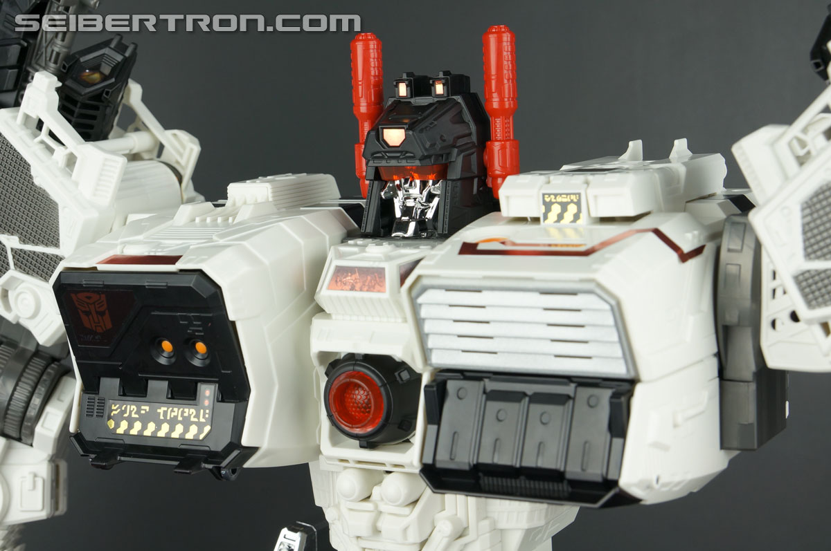 Transformers Comic-Con Exclusives Metroplex (Image #292 of 363)
