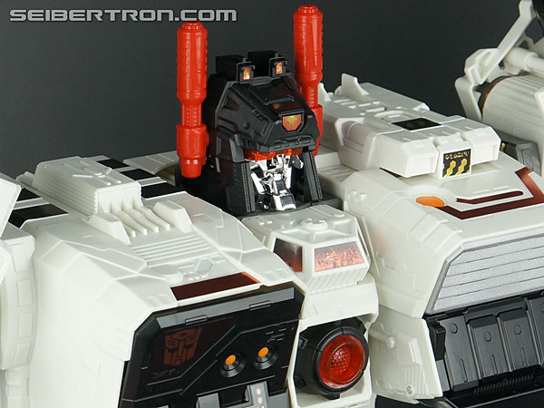 Transformers Comic-Con Exclusives Metroplex (Image #273 of 363)