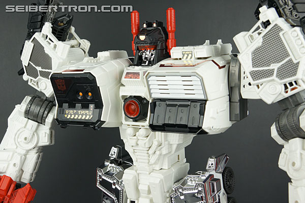 Transformers Comic-Con Exclusives Metroplex (Image #294 of 363)