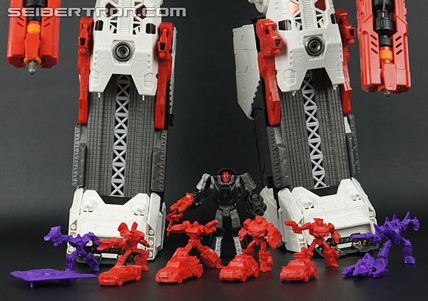 Transformers Comic-Con Exclusives Metroplex (Image #341 of 363)