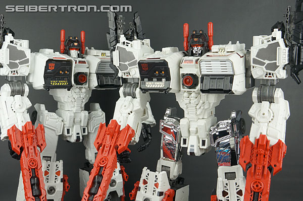 Transformers Comic-Con Exclusives Metroplex (Image #345 of 363)