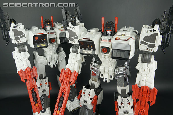 Transformers Comic-Con Exclusives Metroplex (Image #347 of 363)