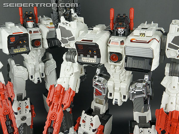 Transformers Comic-Con Exclusives Metroplex (Image #348 of 363)