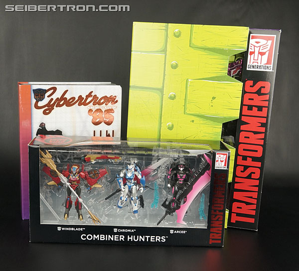 Transformers Comic-Con Exclusives Combiner Hunters Arcee (Image #20 of 168)