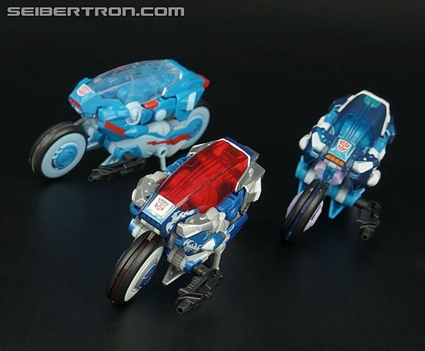 Transformers Comic-Con Exclusives Combiner Hunters Chromia (Image #29 of 120)
