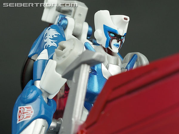 Transformers Comic-Con Exclusives Combiner Hunters Chromia (Image #39 of 120)