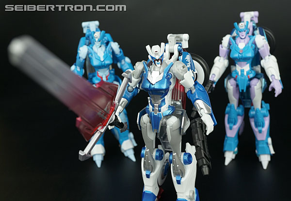 Transformers Comic-Con Exclusives Combiner Hunters Chromia (Image #93 of 120)