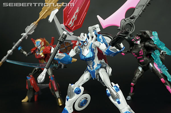 Transformers Comic-Con Exclusives Combiner Hunters Chromia (Image #108 of 120)