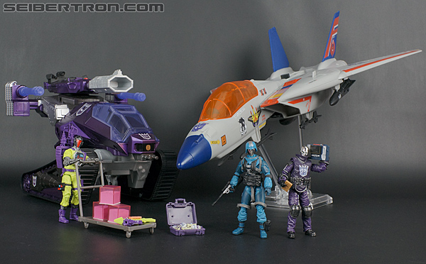 Transformers Comic-Con Exclusives Shockwave H.I.S.S. Tank (Image #223 of 227)