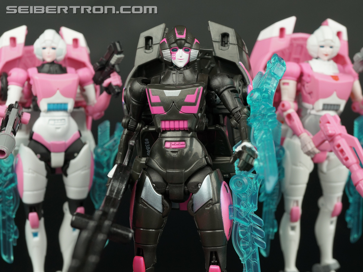 Transformers Comic-Con Exclusives Combiner Hunters Arcee (Image #147 of 168)