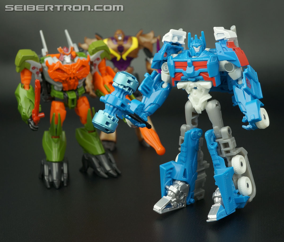 ultra magnus toy transformers prime