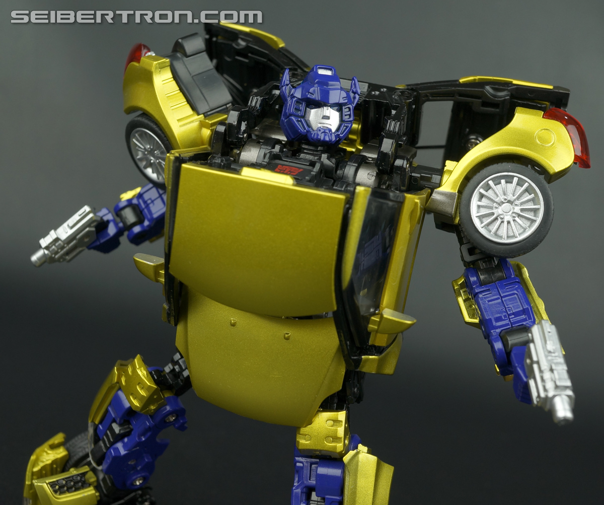 Transformers Alternity Goldbug (Throttle Gold) (Gold Bug (Throttle Gold)) (Image #89 of 126)