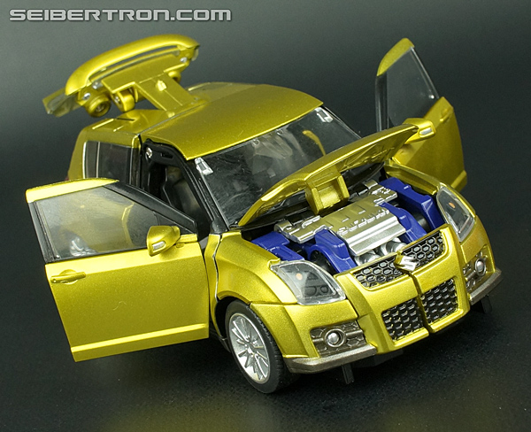 Transformers Alternity Goldbug (Throttle Gold) (Gold Bug (Throttle Gold)) (Image #34 of 126)