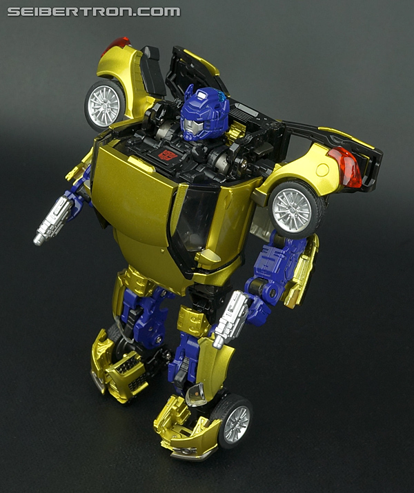 Transformers Alternity Goldbug (Throttle Gold) (Gold Bug (Throttle Gold)) (Image #70 of 126)
