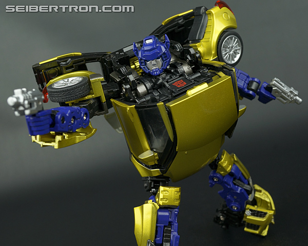 Transformers Alternity Goldbug (Throttle Gold) (Gold Bug (Throttle Gold)) (Image #86 of 126)