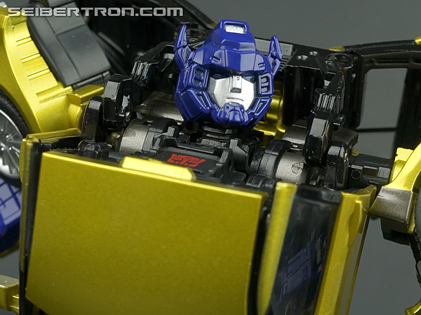 Transformers Alternity Goldbug (Throttle Gold) (Gold Bug (Throttle Gold)) (Image #90 of 126)