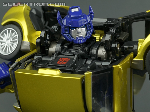 Transformers Alternity Goldbug (Throttle Gold) (Gold Bug (Throttle Gold)) (Image #100 of 126)