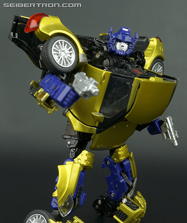Transformers Alternity Goldbug (Throttle Gold) (Gold Bug (Throttle Gold)) (Image #106 of 126)
