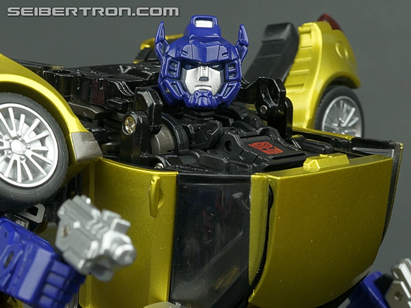Transformers Alternity Goldbug (Throttle Gold) (Gold Bug (Throttle Gold)) (Image #109 of 126)