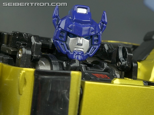 Transformers Alternity Goldbug (Throttle Gold) (Gold Bug (Throttle Gold)) (Image #125 of 126)