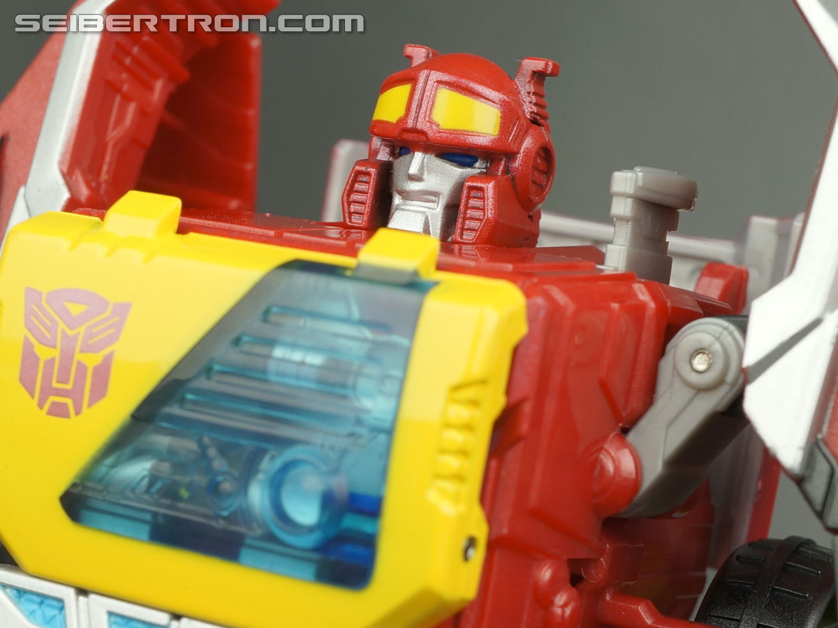 Transformers Generations Blaster (Image #67 of 124)