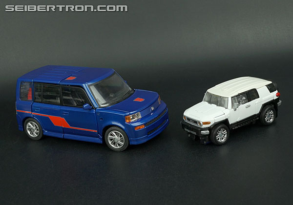 Transformers Toyota FJ Cruiser Optimus Prime (White) (Image #77 of 199)