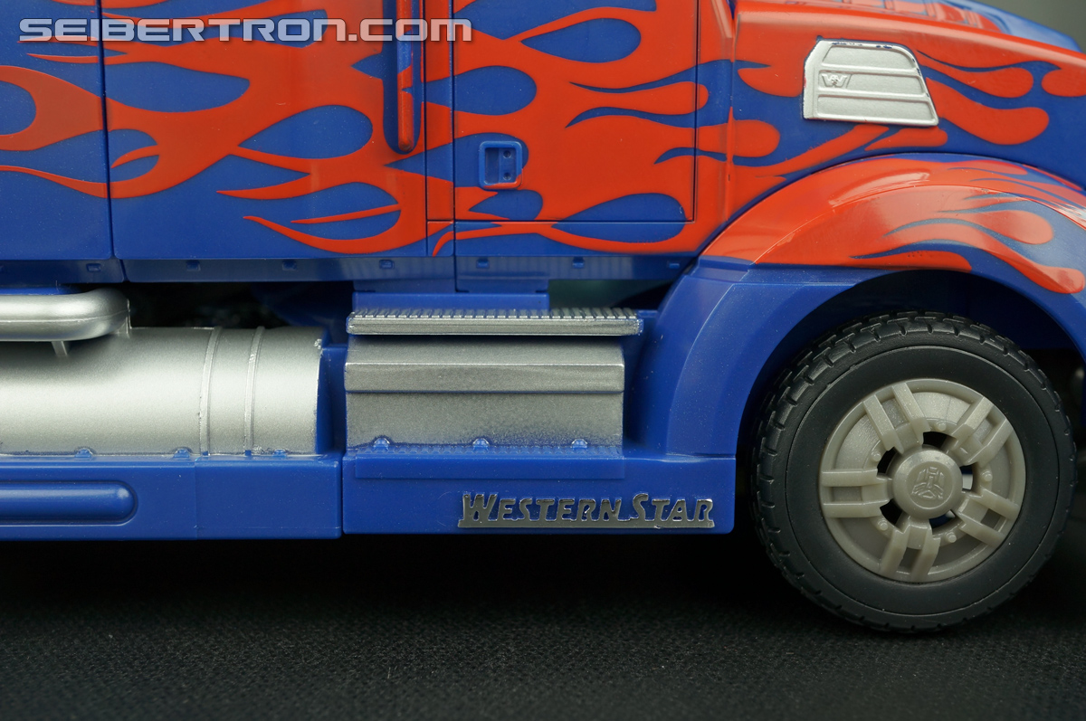 Transformers Age of Extinction: Generations First Edition Optimus Prime (Image #66 of 214)