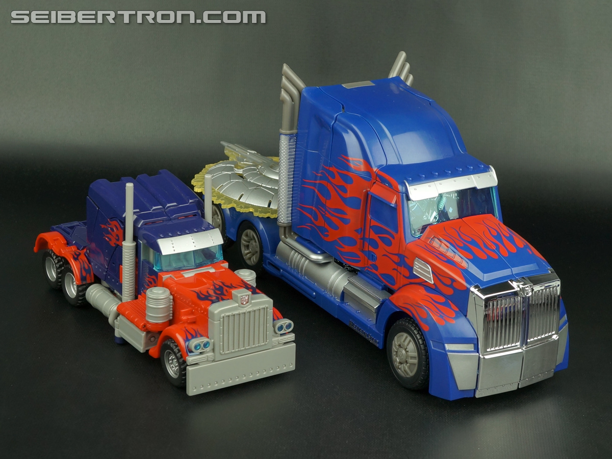 Transformers Age of Extinction: Generations First Edition Optimus Prime (Image #73 of 214)