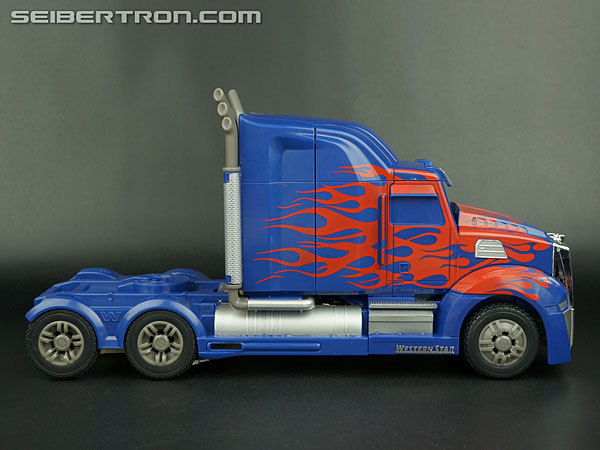 Transformers Age of Extinction: Generations First Edition Optimus Prime (Image #65 of 214)