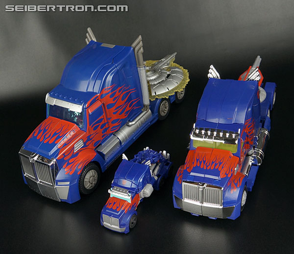Transformers Age of Extinction: Robots In Disguise One-Step Optimus Prime (Image #16 of 90)