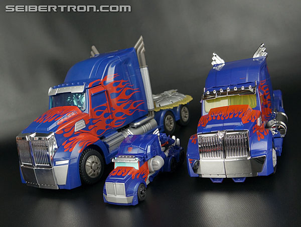 Transformers Age of Extinction: Robots In Disguise One-Step Optimus Prime (Image #17 of 90)