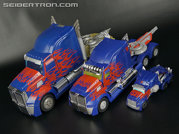 Transformers Age of Extinction: Robots In Disguise One-Step Optimus Prime (Image #19 of 90)