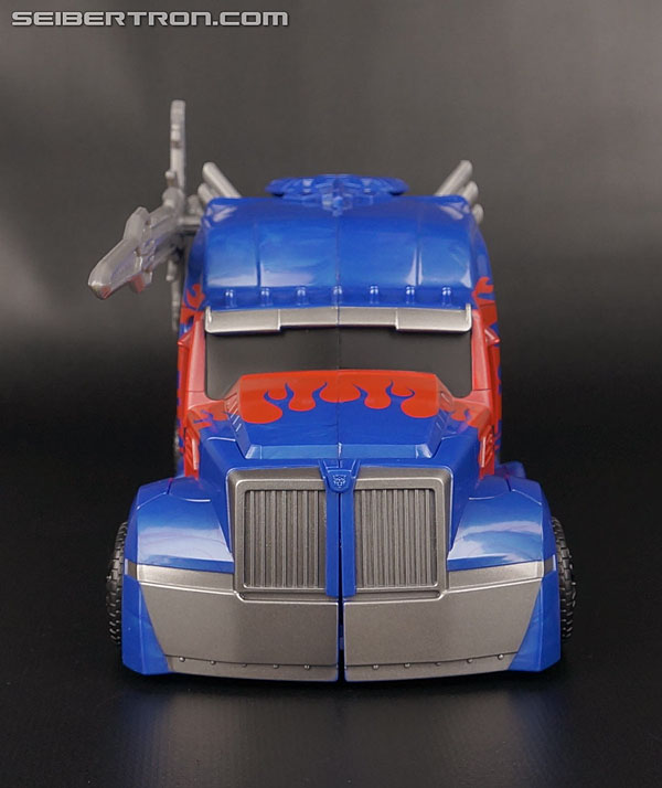 Transformers Age of Extinction: Robots In Disguise Smash and Change Optimus Prime (Image #15 of 81)
