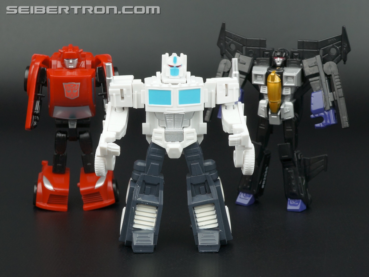 Transformers Generations Combiner Wars Ultra Magnus Toy Gallery (Image ...