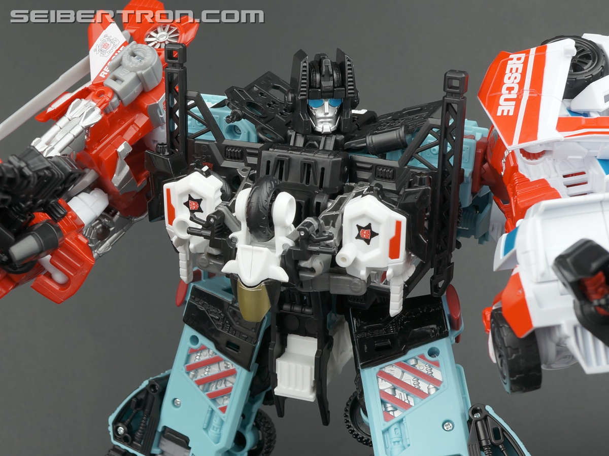 Transformers Generations Combiner Wars Defensor (Image #59 of 154)