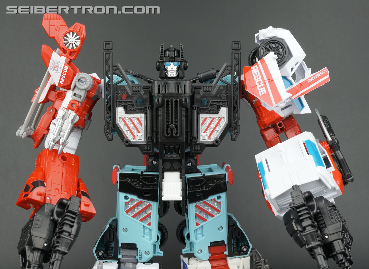 Transformers Generations Combiner Wars Defensor Toy Gallery (Image #87 ...