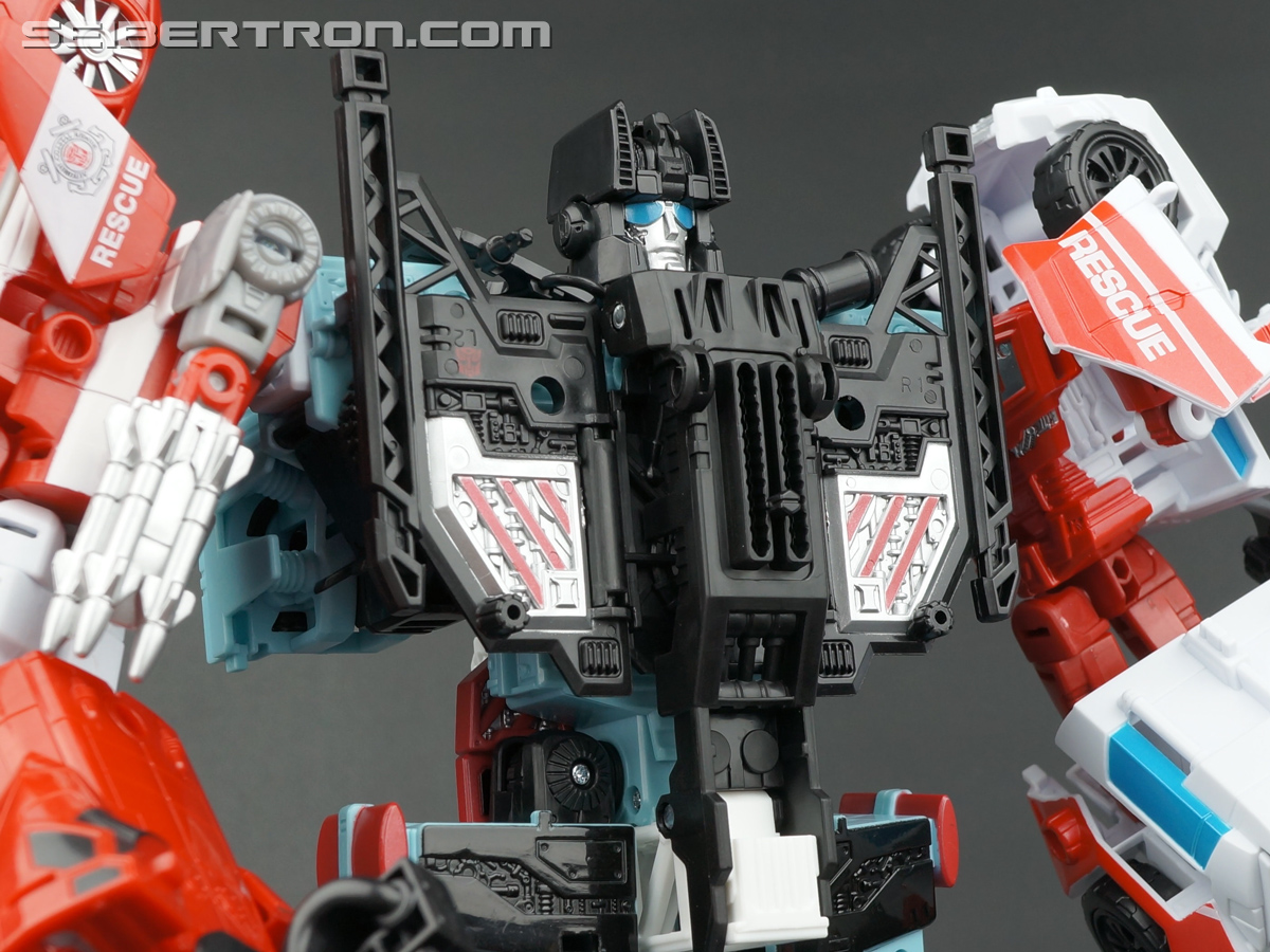 transformers combiner wars defensor toy