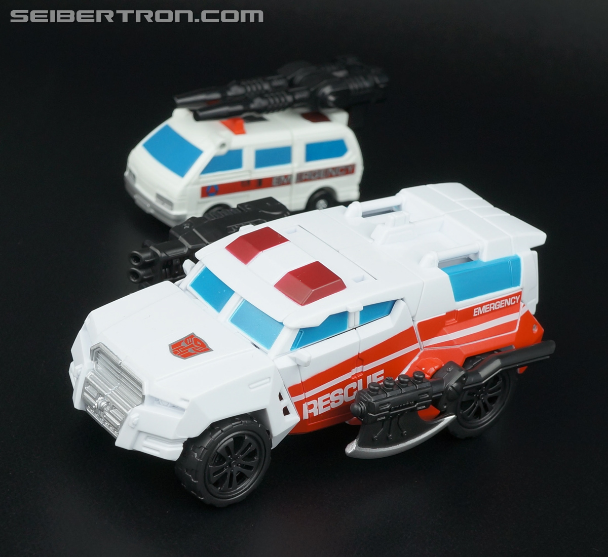 Transformers Generations Combiner Wars First Aid (Image #61 of 137)