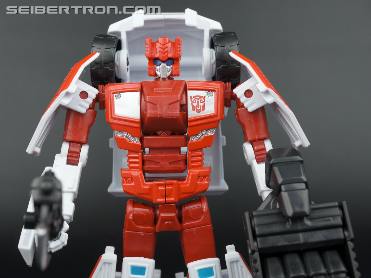 Transformers Generations Combiner Wars First Aid (Image #63 of 137)