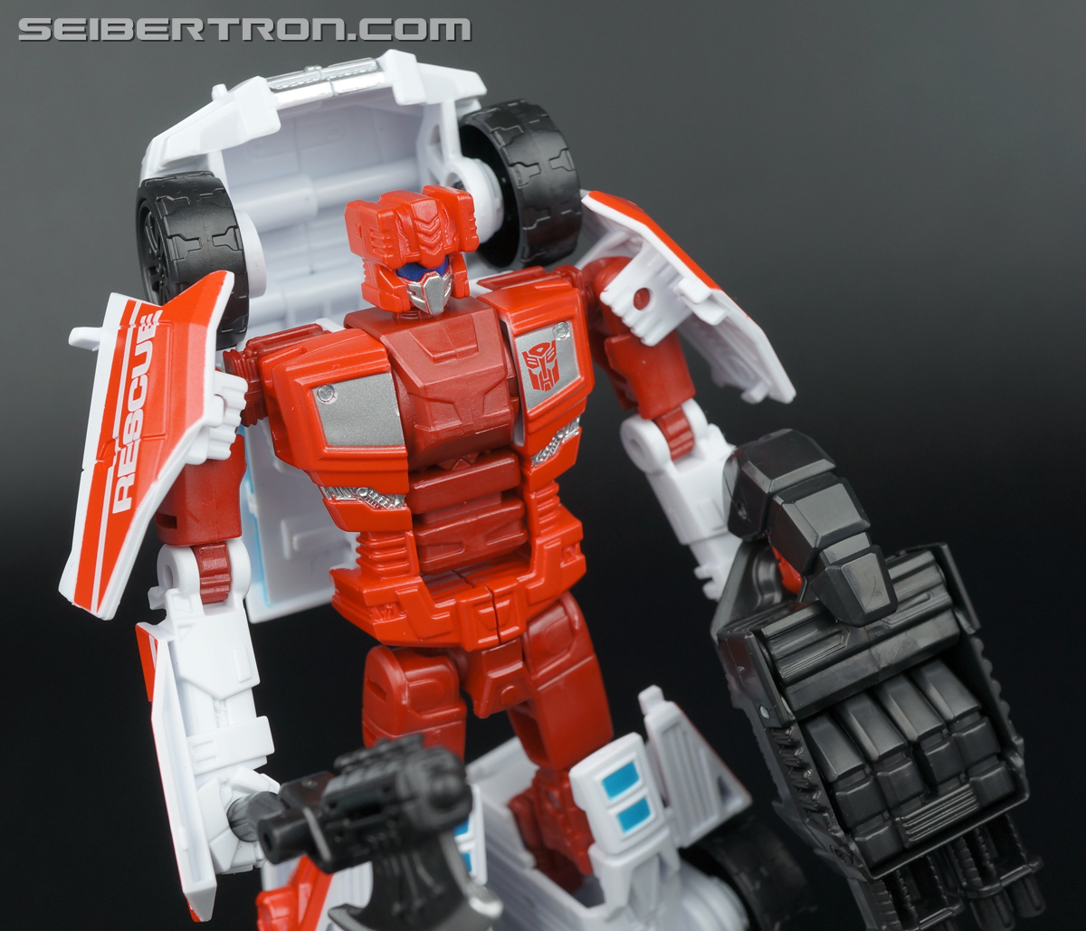 Transformers Generations Combiner Wars First Aid (Image #65 of 137)