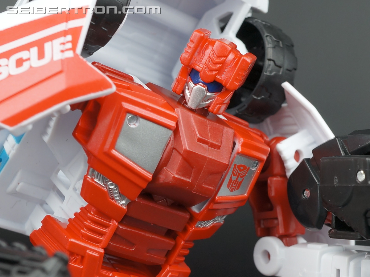 Transformers Generations Combiner Wars First Aid (Image #106 of 137)