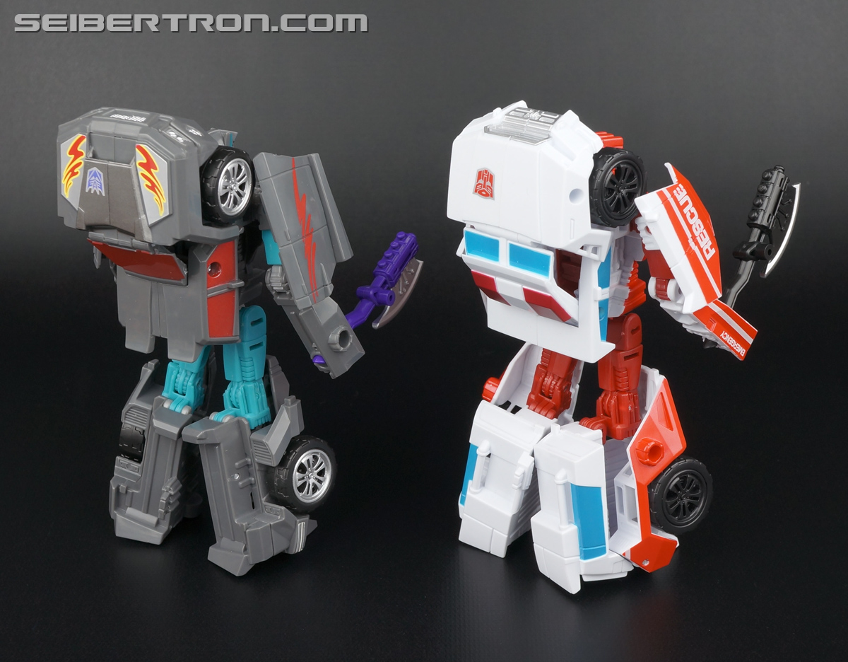 Transformers Generations Combiner Wars First Aid (Image #122 of 137)