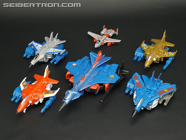 Transformers Generations Combiner Wars Skydive (Image #23 of 102)